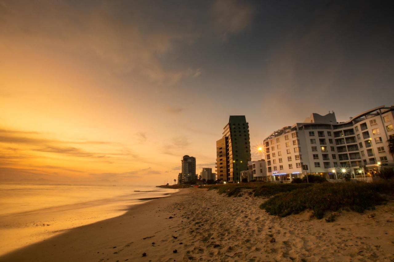 Ocean Breeze Hotel Странд Экстерьер фото