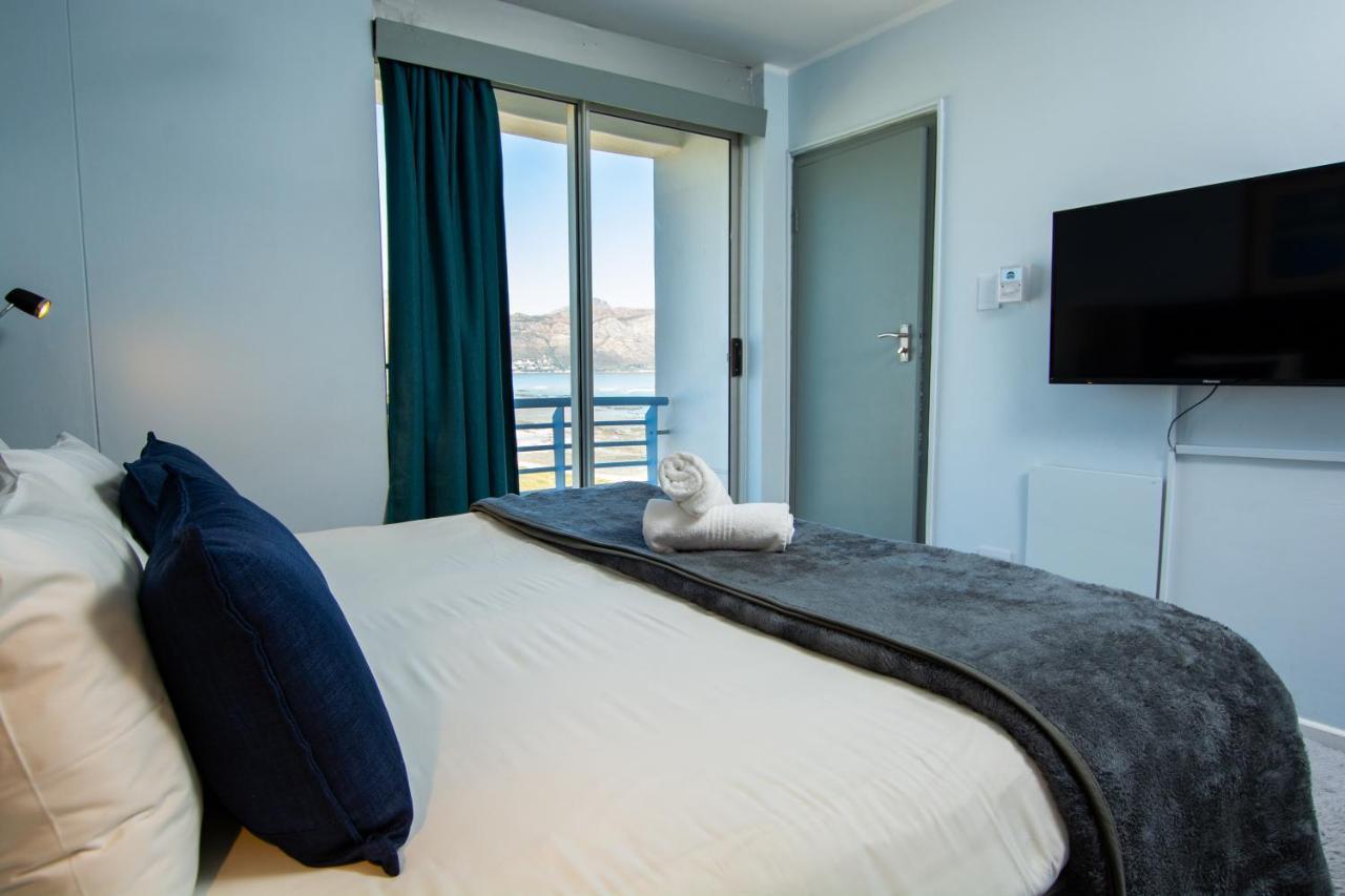 Ocean Breeze Hotel Странд Экстерьер фото