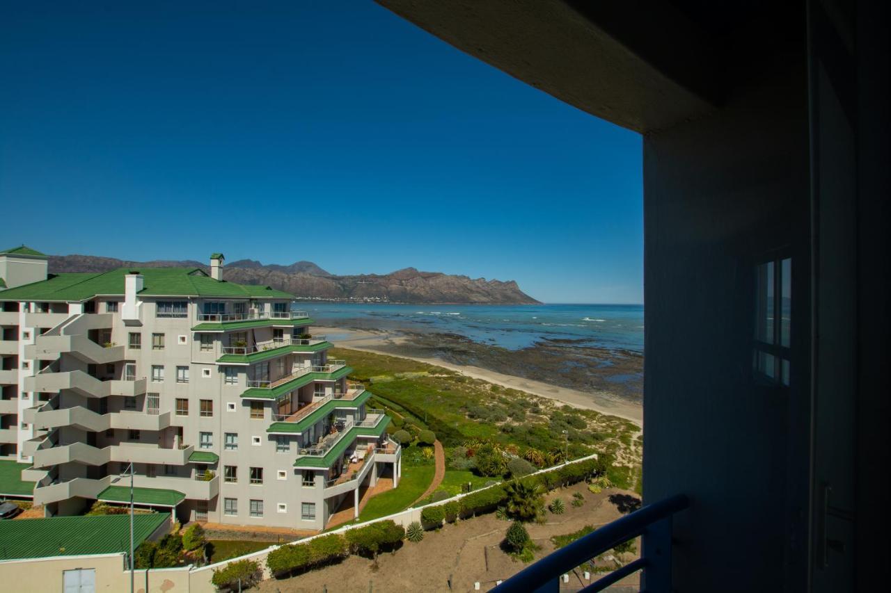 Ocean Breeze Hotel Странд Экстерьер фото