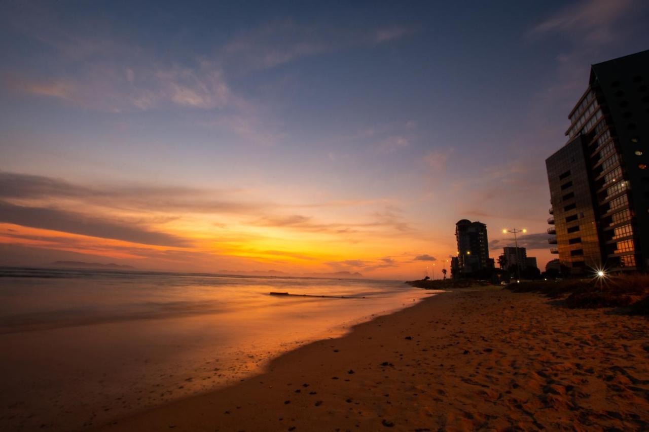 Ocean Breeze Hotel Странд Экстерьер фото