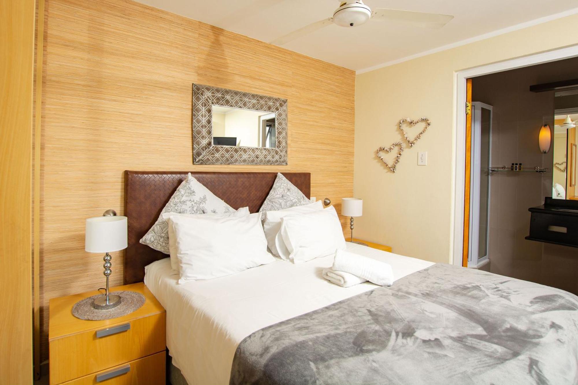 Ocean Breeze Hotel Странд Экстерьер фото