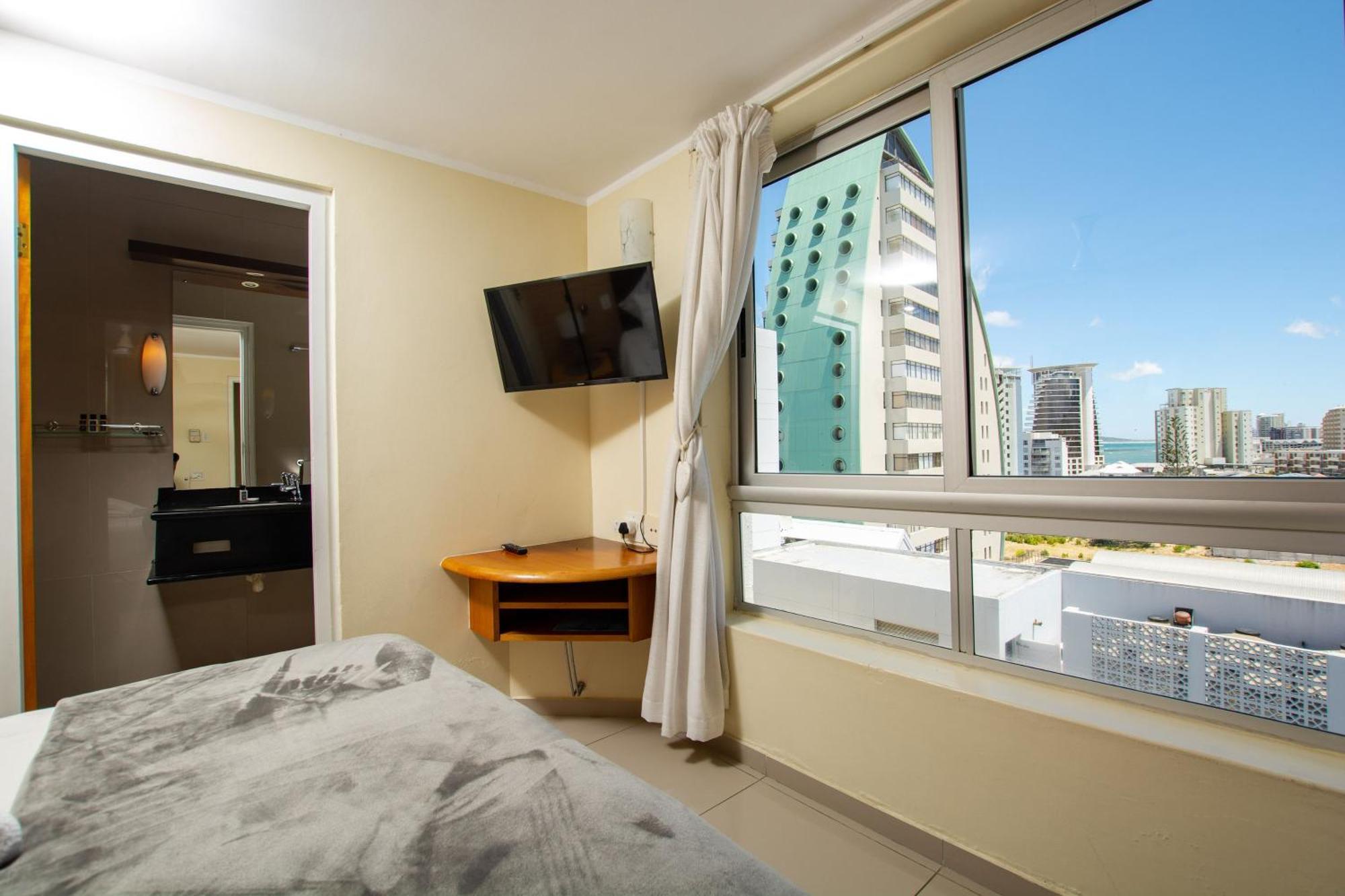 Ocean Breeze Hotel Странд Экстерьер фото