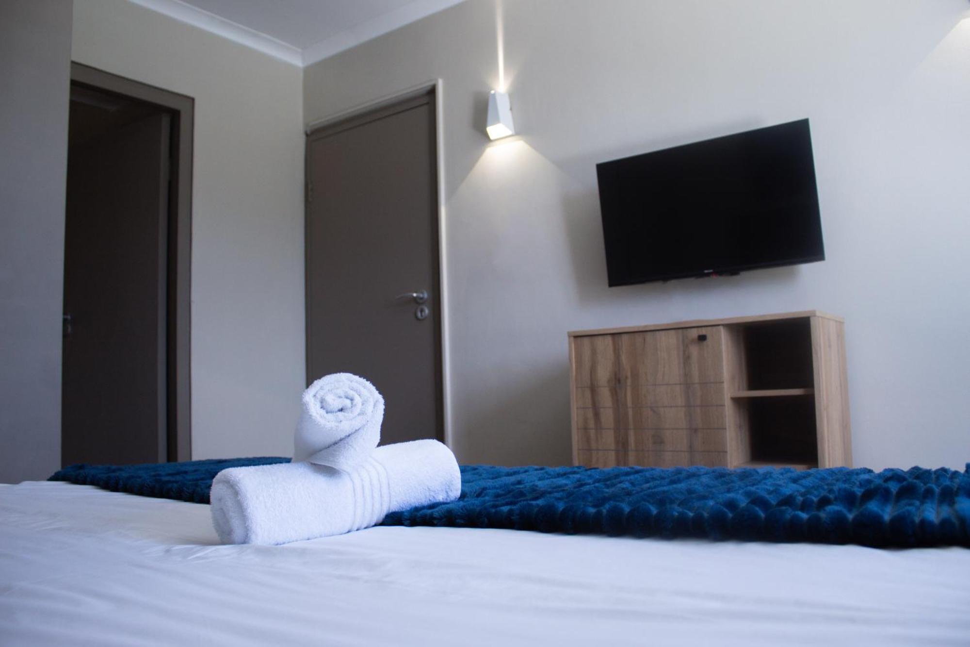 Ocean Breeze Hotel Странд Экстерьер фото
