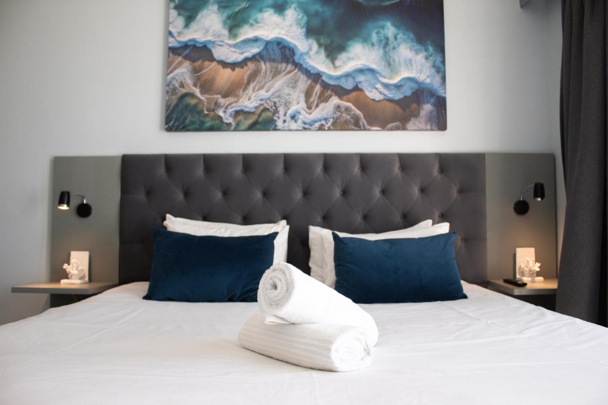 Ocean Breeze Hotel Странд Экстерьер фото